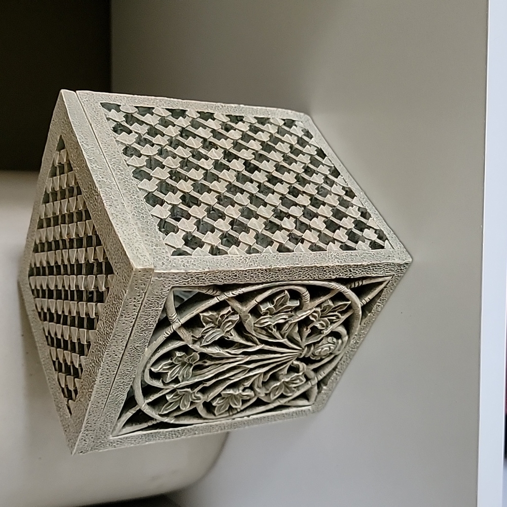 Resin Décor Box